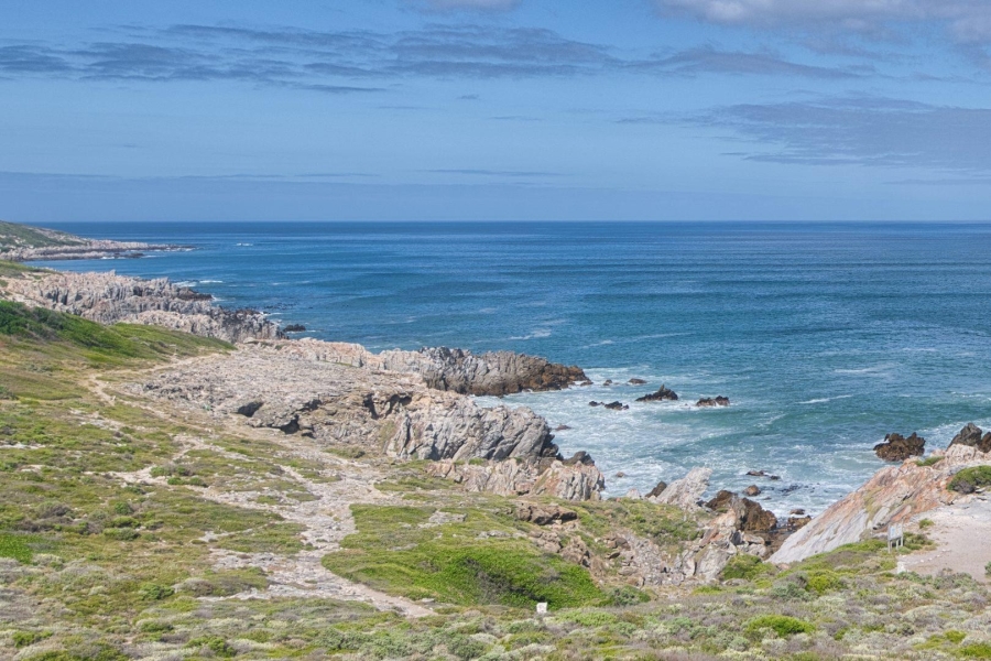 5 Bedroom Property for Sale in De Kelders Western Cape